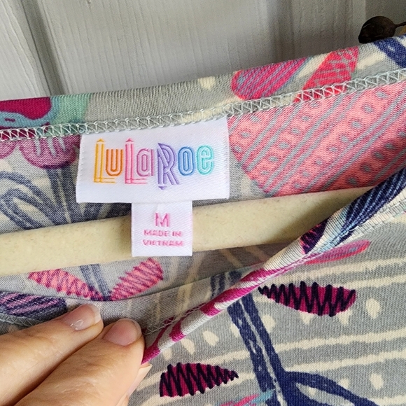 LuLaRoe Perfect T EUC Happy Colourful Print Short Sleeve Top Med - Picture 3 of 4